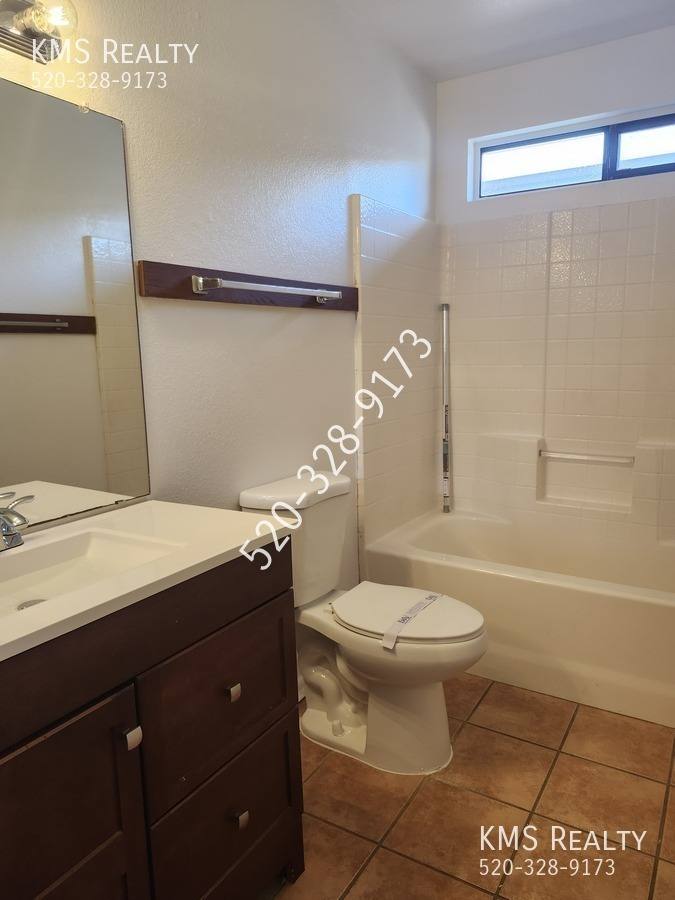 House for rent at 1616 W Wood Crest Court, Tucson, AZ 85746