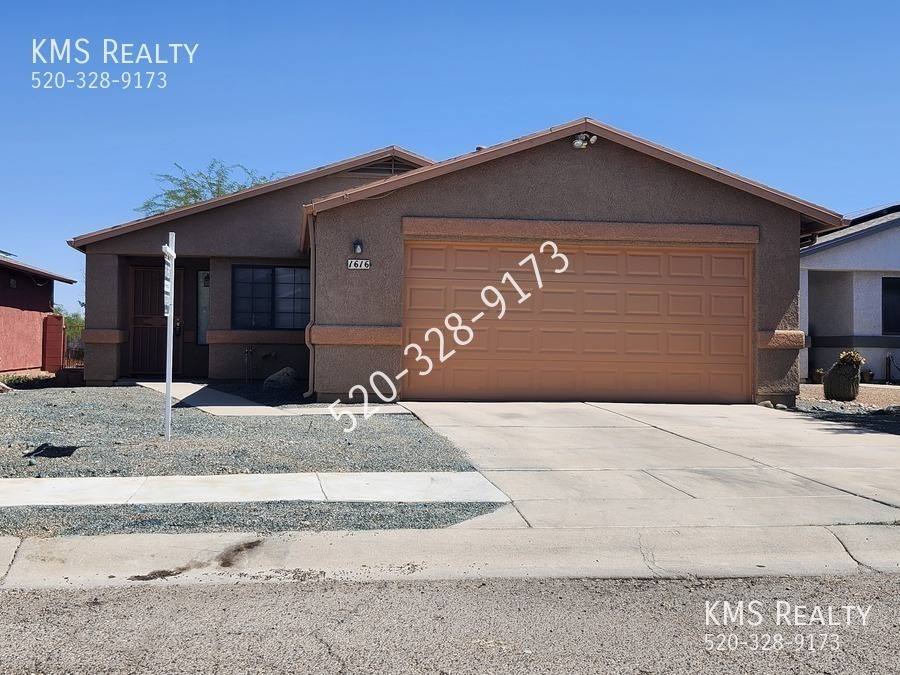 House for rent at 1616 W Wood Crest Court, Tucson, AZ 85746