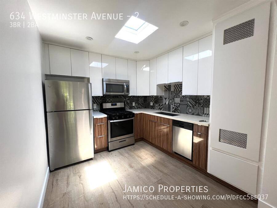Apartment for rent at 634 Westminster Ave #2, Venice, CA 90291