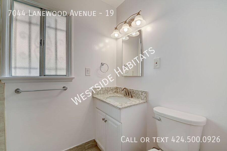 Apartment for rent at 7044 Lanewood Ave #19, Los Angeles, CA 90028