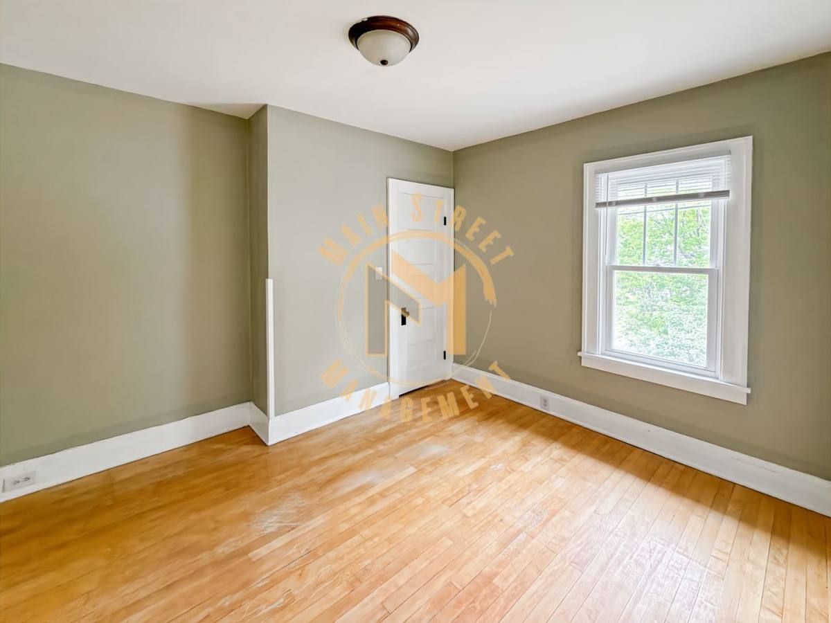 Apartment for rent at 210 Bay St, Oshkosh, WI 54901
