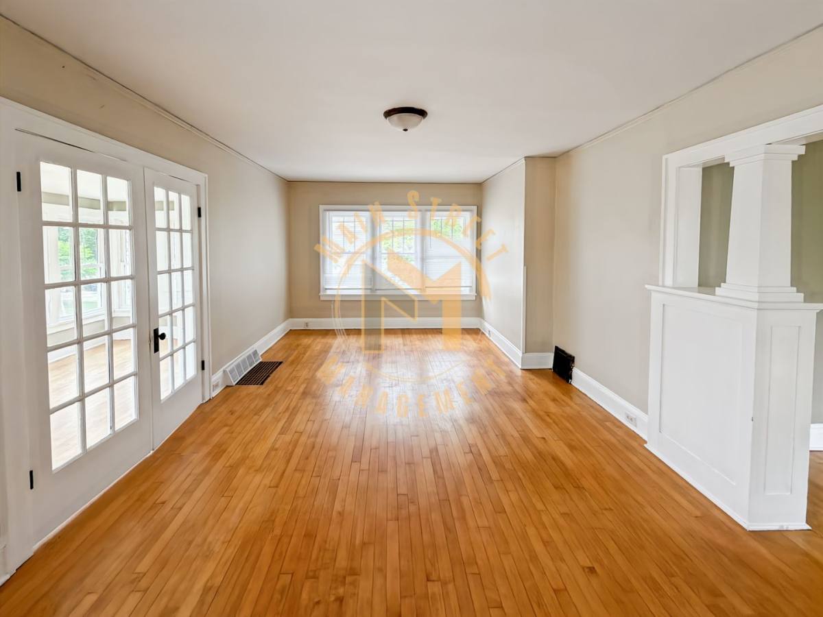 Apartment for rent at 210 Bay St, Oshkosh, WI 54901