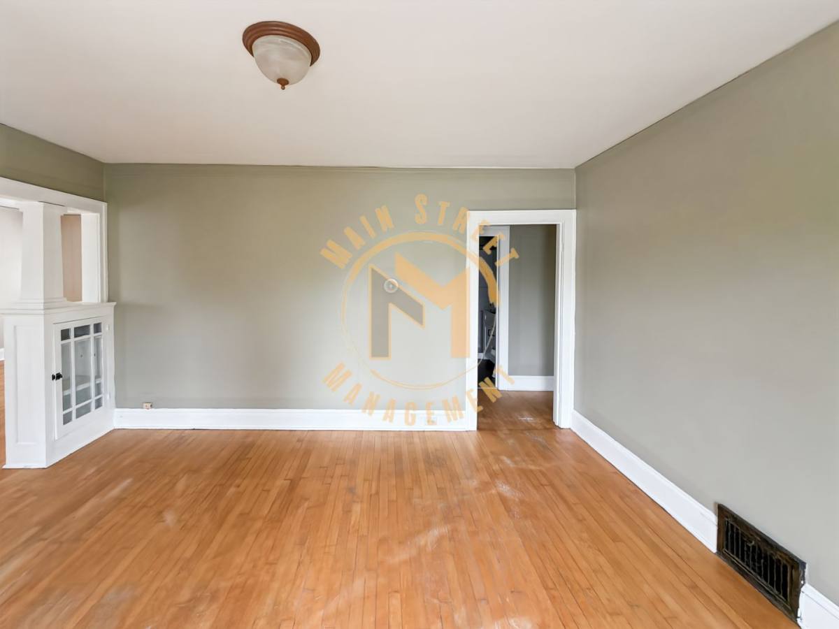 Apartment for rent at 210 Bay St, Oshkosh, WI 54901