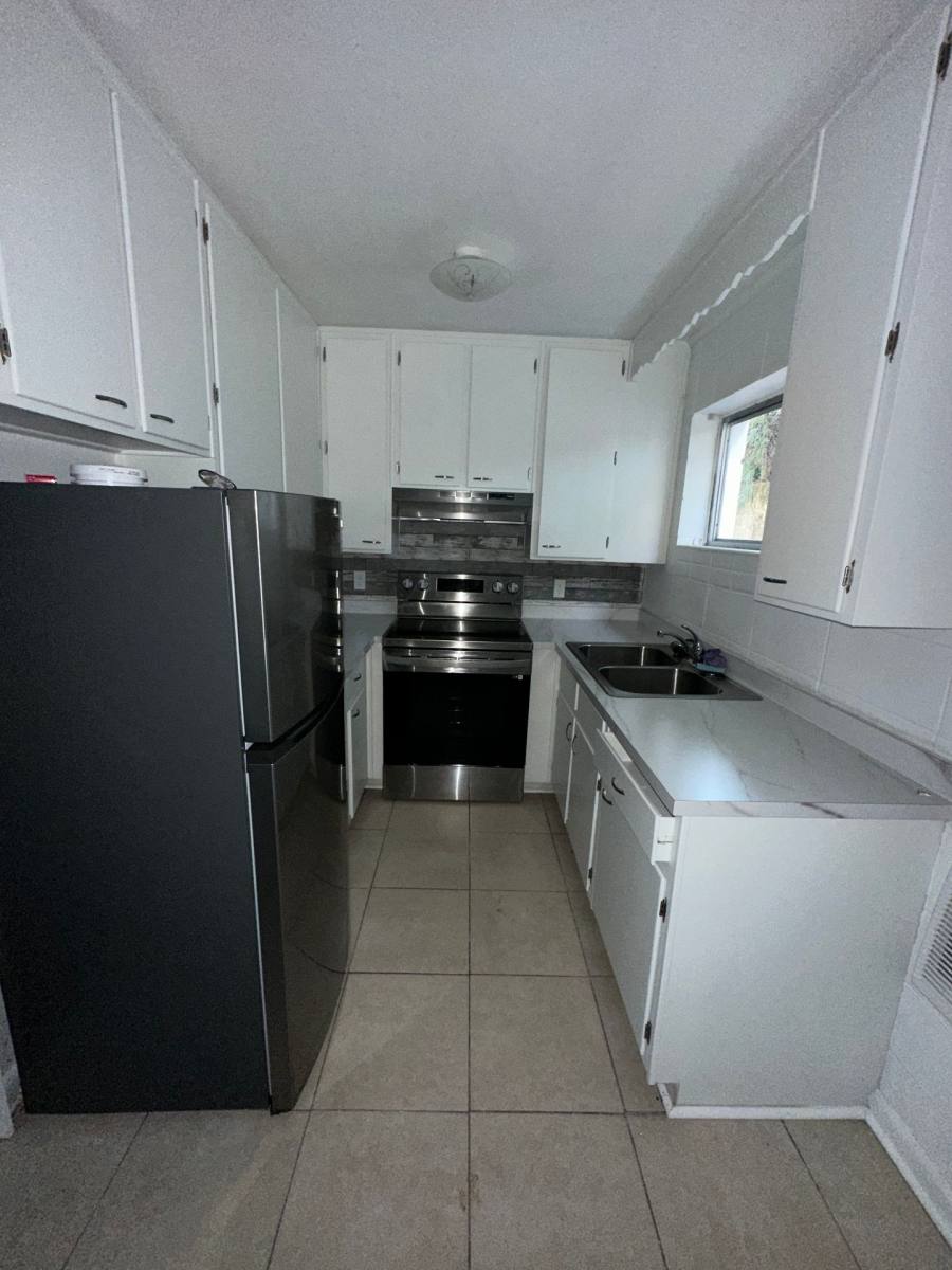 Apartment for rent at 615 E Park Ave, Tallahassee, FL 32301