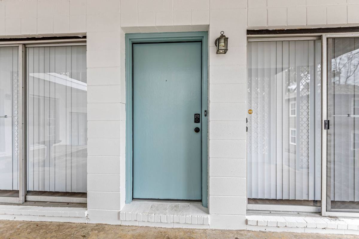 Apartment for rent at 615 E Park Ave, Tallahassee, FL 32301
