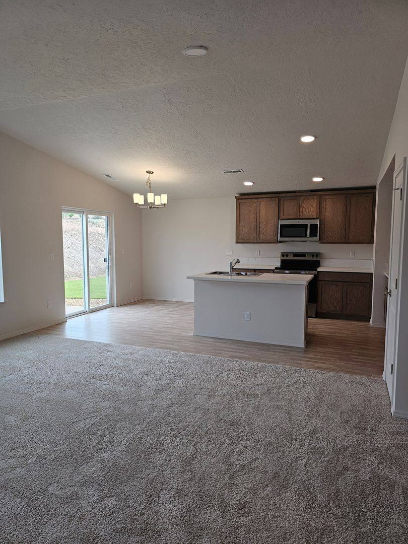 House for rent at 936 SE Starview Ave, Madras, OR 97741