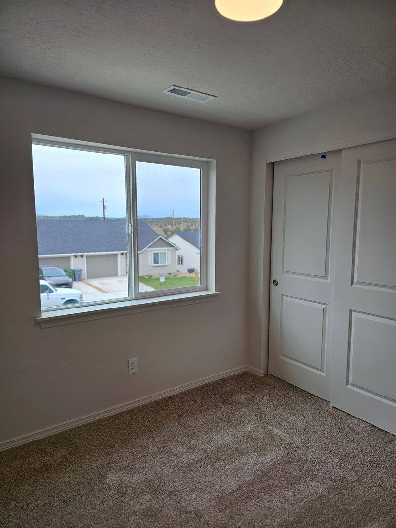 House for rent at 936 SE Starview Ave, Madras, OR 97741