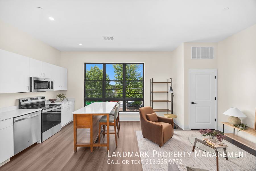 Apartment for rent at 923 S State St #205, Lockport, IL 60441