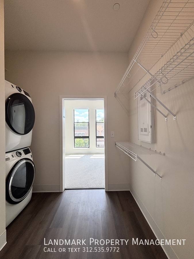Apartment for rent at 923 S State St #205, Lockport, IL 60441
