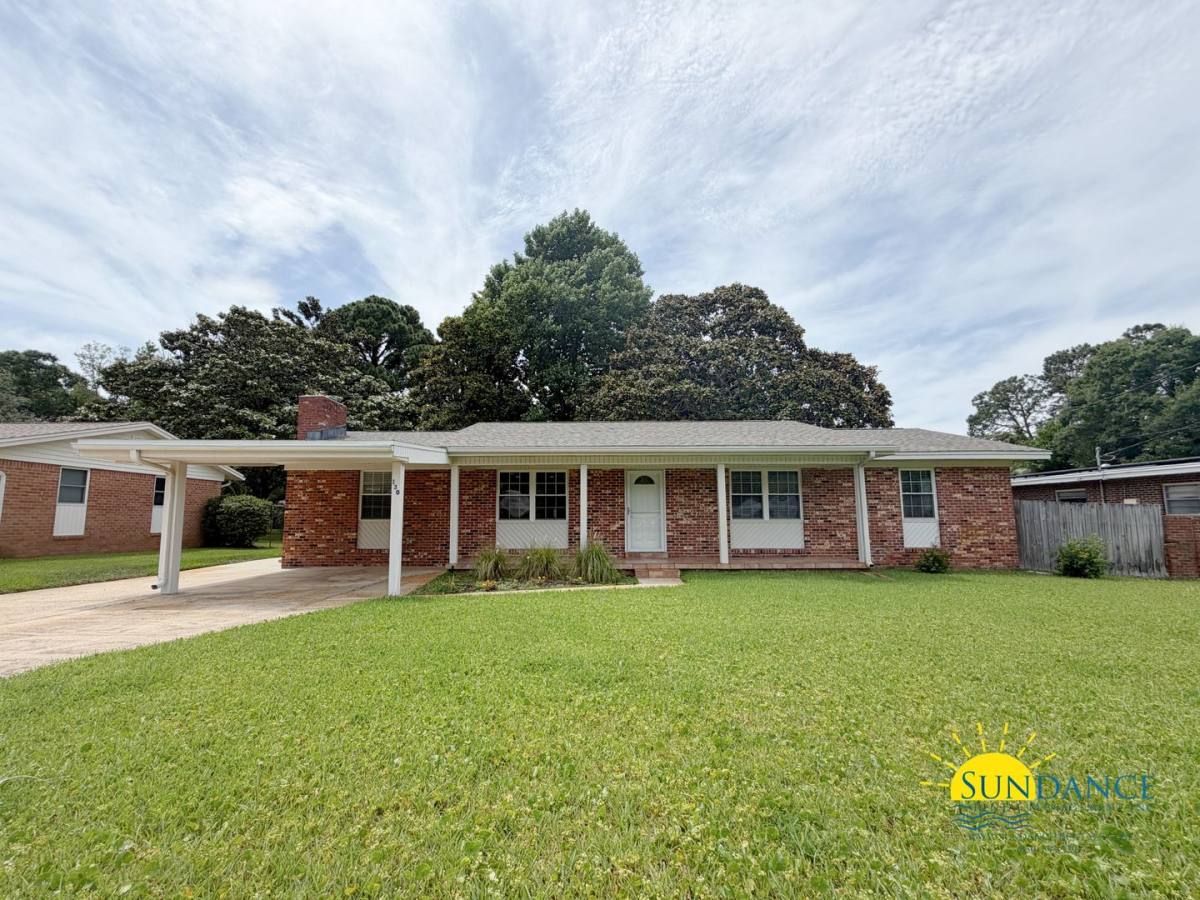 House for rent at 130 Walton Dr NE, Fort Walton Beach, FL 32548