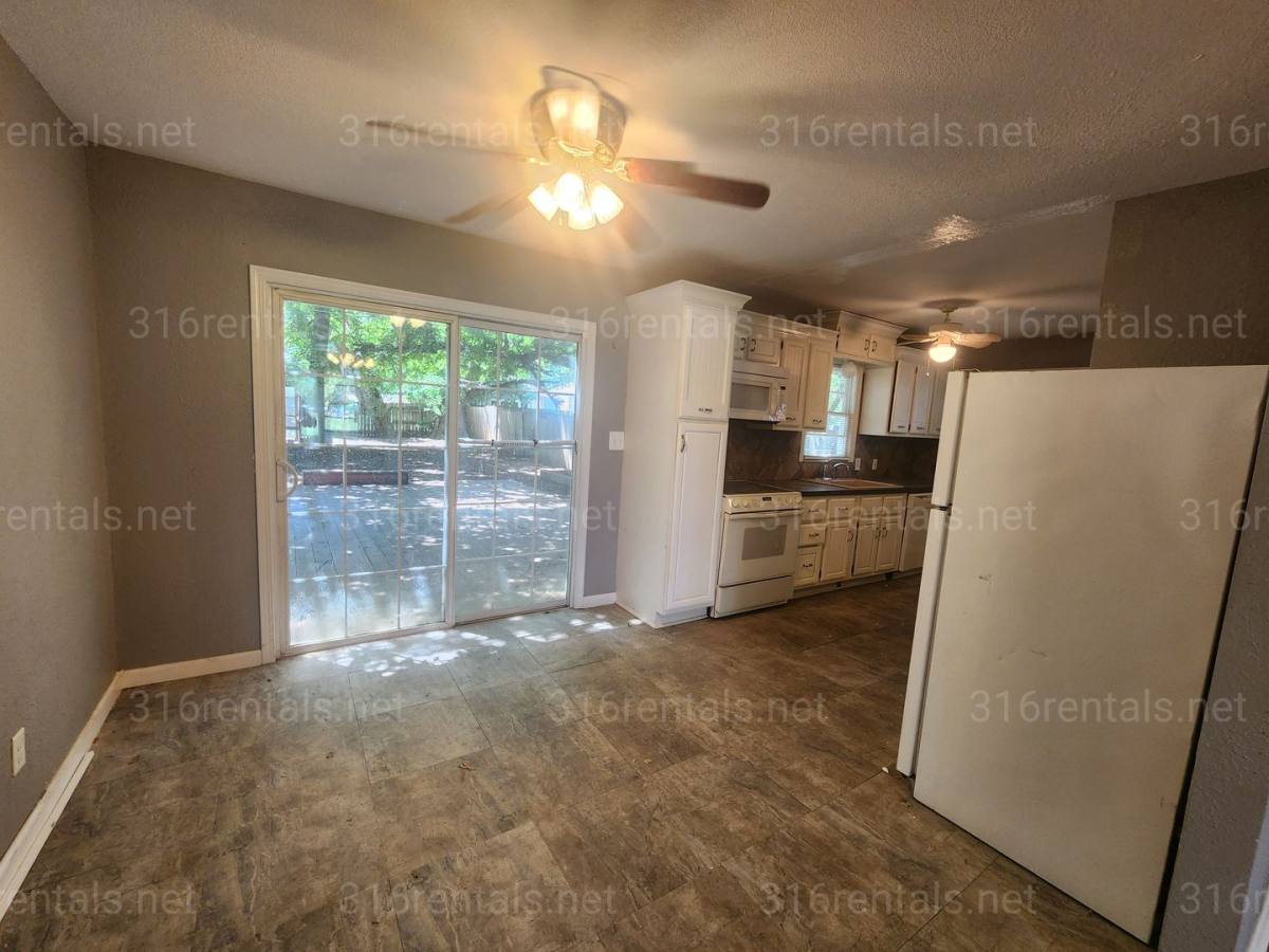 House for rent at 1043 N Dellrose Ave, Wichita, KS 67208