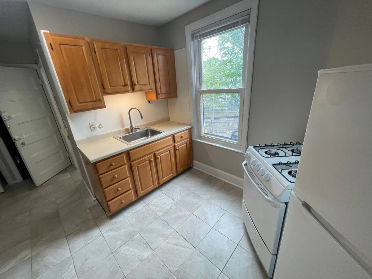 Apartment for rent at 10 Lincoln St #2, Newton Highlands, MA 02461