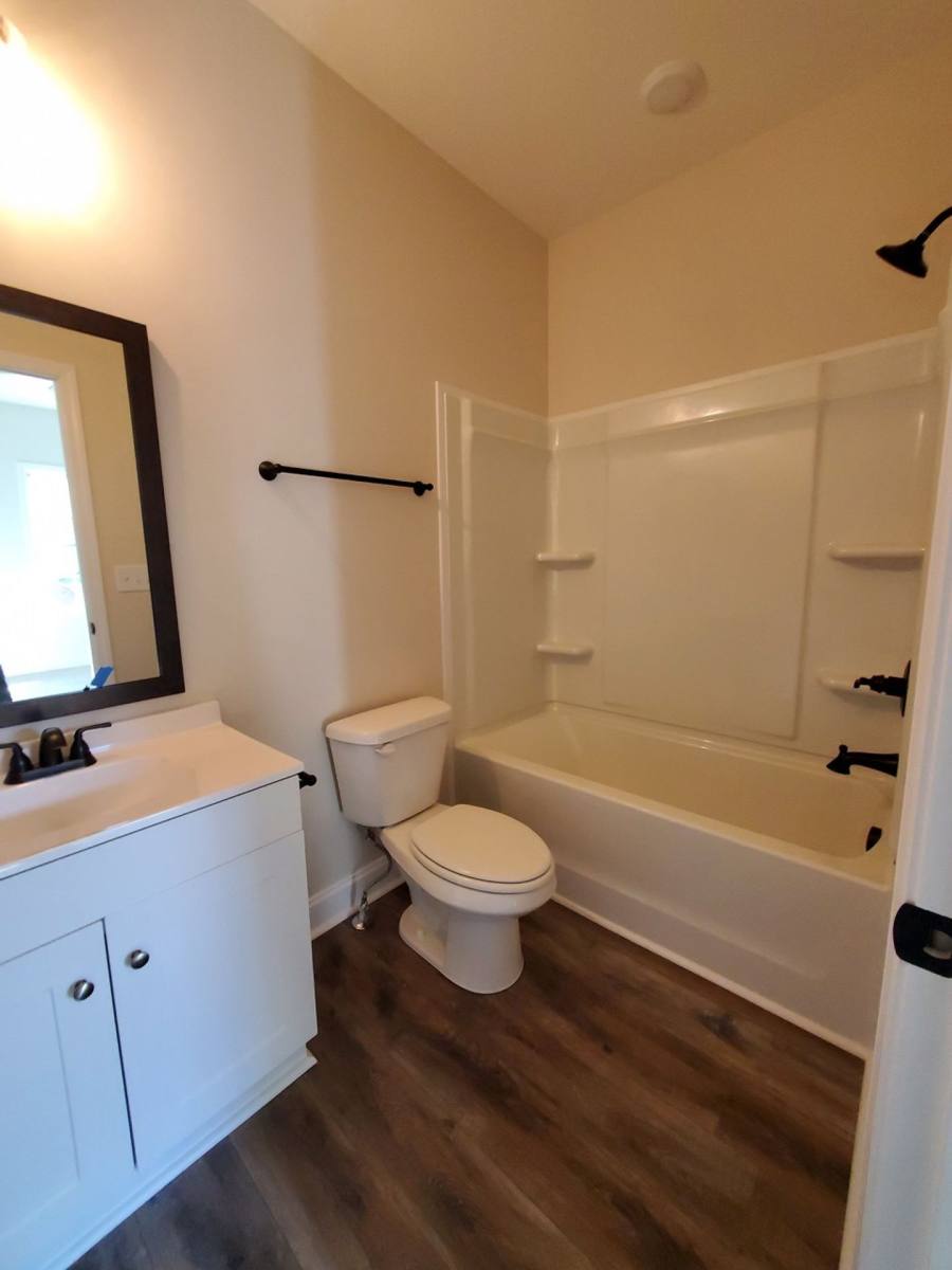 Apartment for rent at 449 Oak St, Clarksville, TN 37042