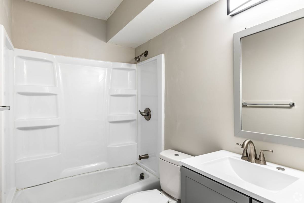 Apartment for rent at 1601 N 36th St, Saint Joseph, MO 64506
