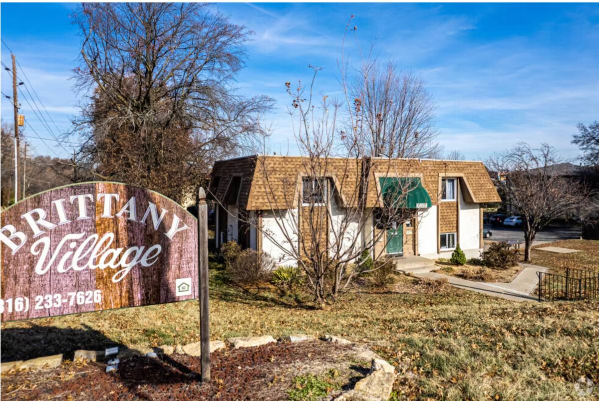 Apartment for rent at 1601 N 36th St, Saint Joseph, MO 64506