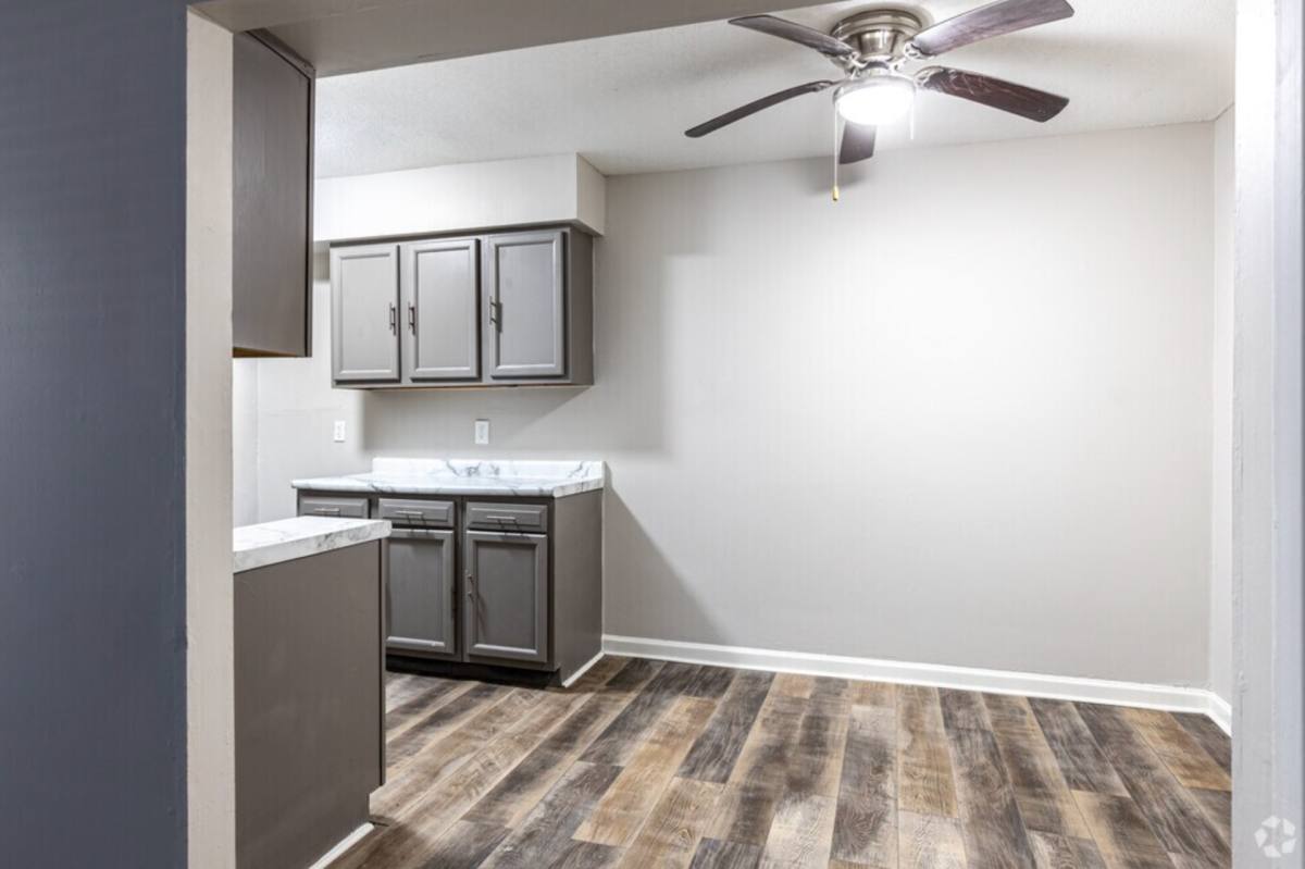 Apartment for rent at 1601 N 36th St, Saint Joseph, MO 64506