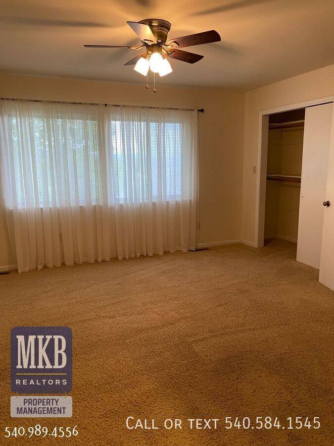 Townhouse for rent at 3377 Kelly Lane, Roanoke, VA 24018