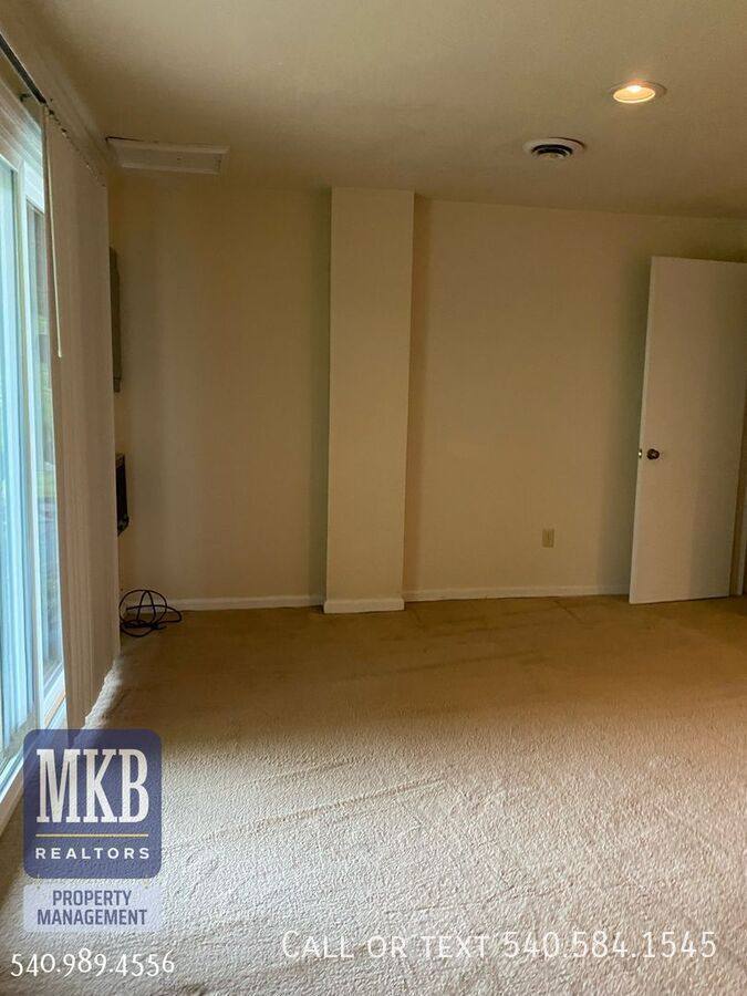 Townhouse for rent at 3377 Kelly Lane, Roanoke, VA 24018
