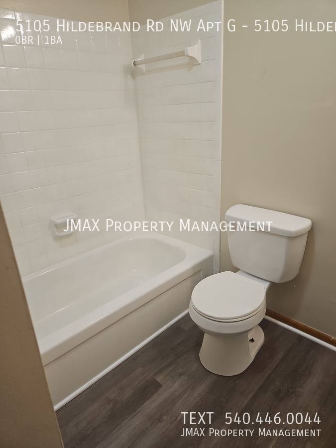 Apartment for rent at 5105 Hildebrand Rd NW #G, Roanoke, VA 24012