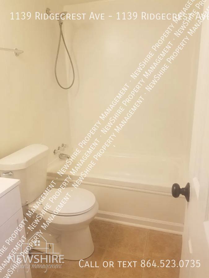 House for rent at 1139 Ridgecrest Ave, Spartanburg, SC 29301