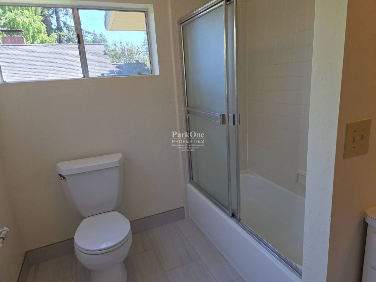 Apartment for rent at 23 Sycamore Ave, Mill Valley, CA 94941