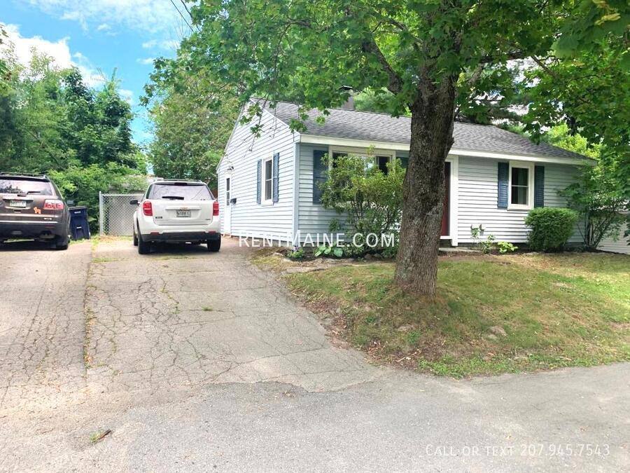 Apartment for rent at 111 Falvey St, Bangor, ME 04401
