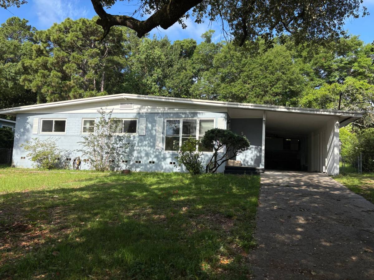 House for rent at 5095 Crestwood Rd, Pensacola, FL 32503