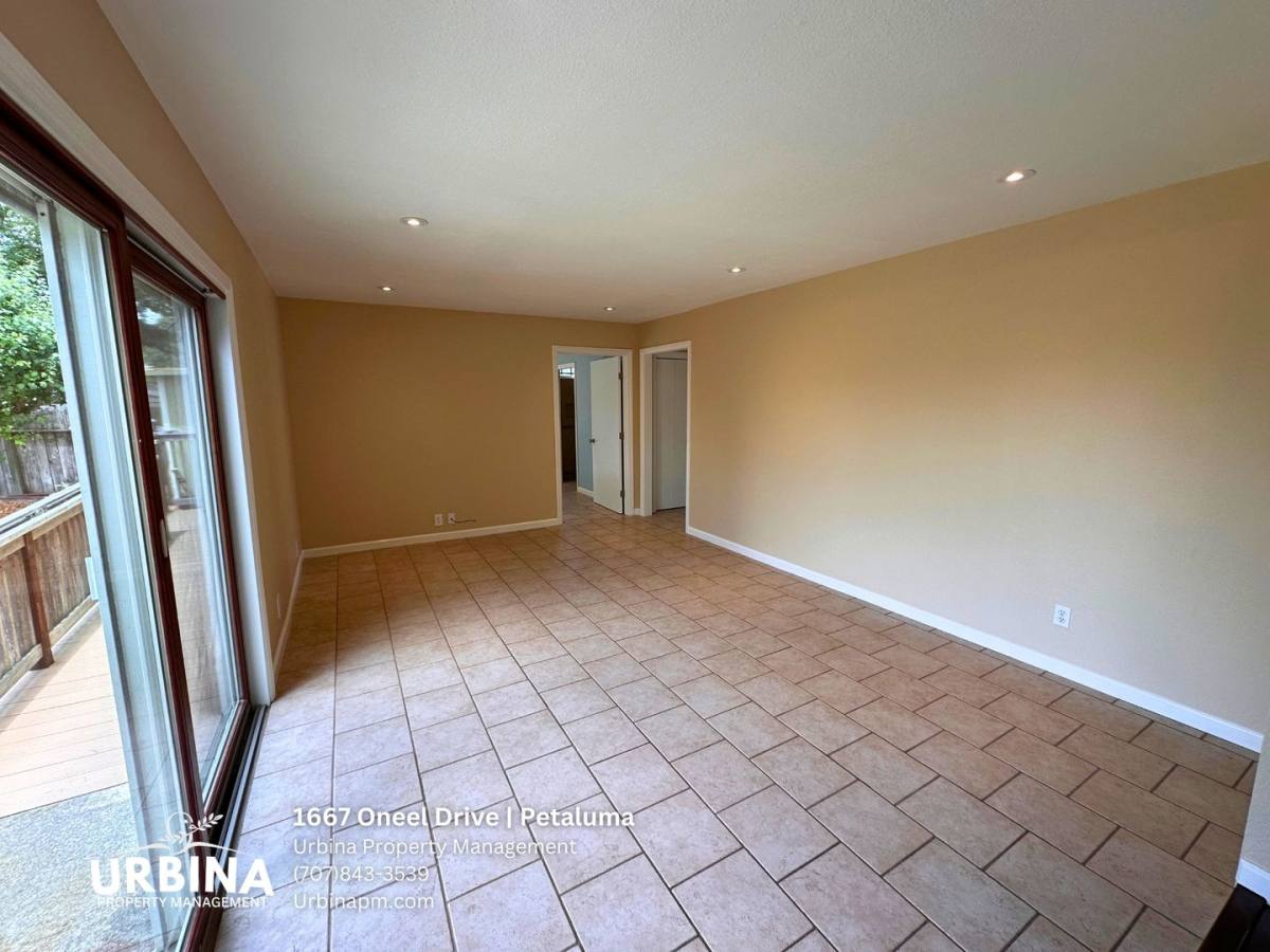 House for rent at 1667 Oneel Dr, Petaluma, CA 94954