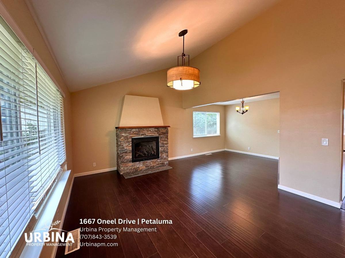 House for rent at 1667 Oneel Dr, Petaluma, CA 94954