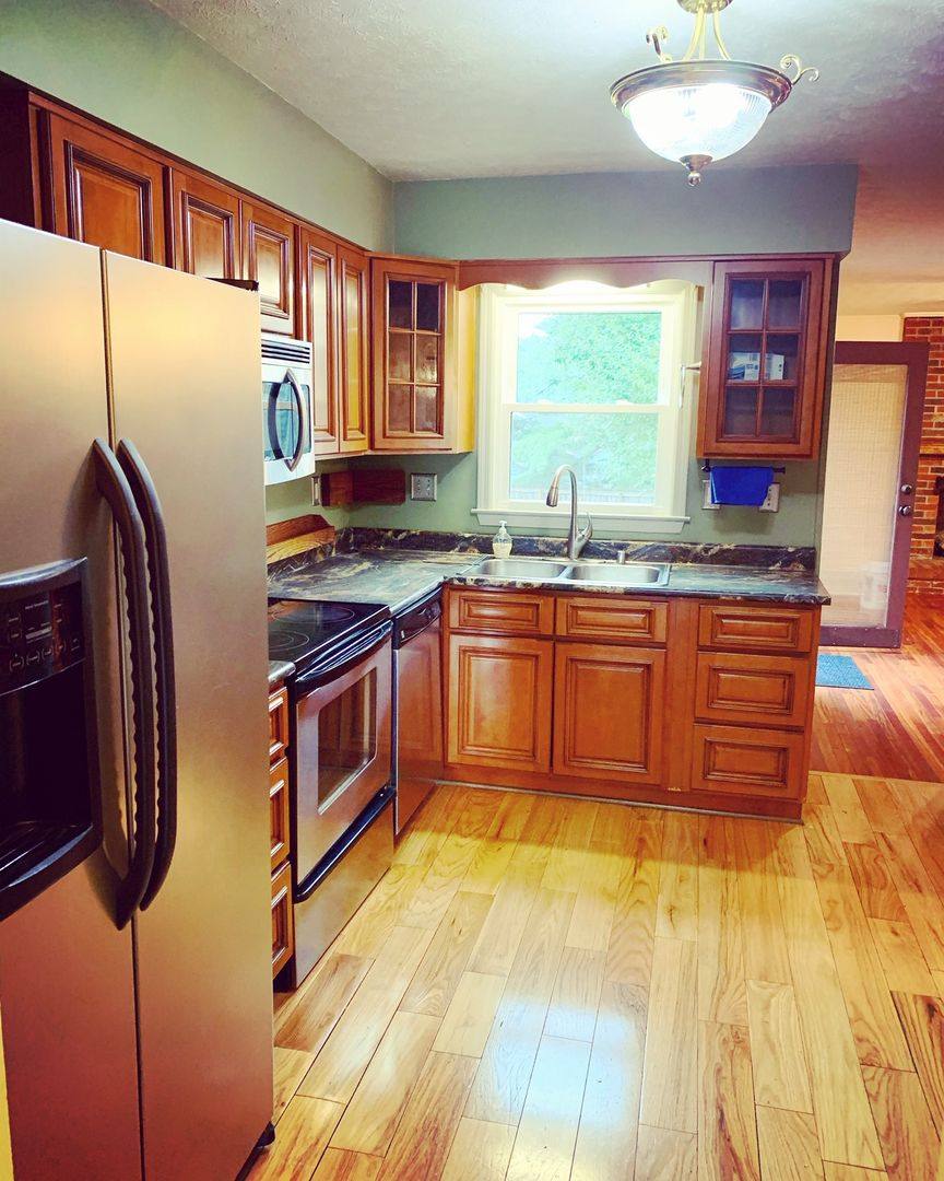 Apartment for rent at 4001 Riveroaks Circle, Louisville, KY 40241