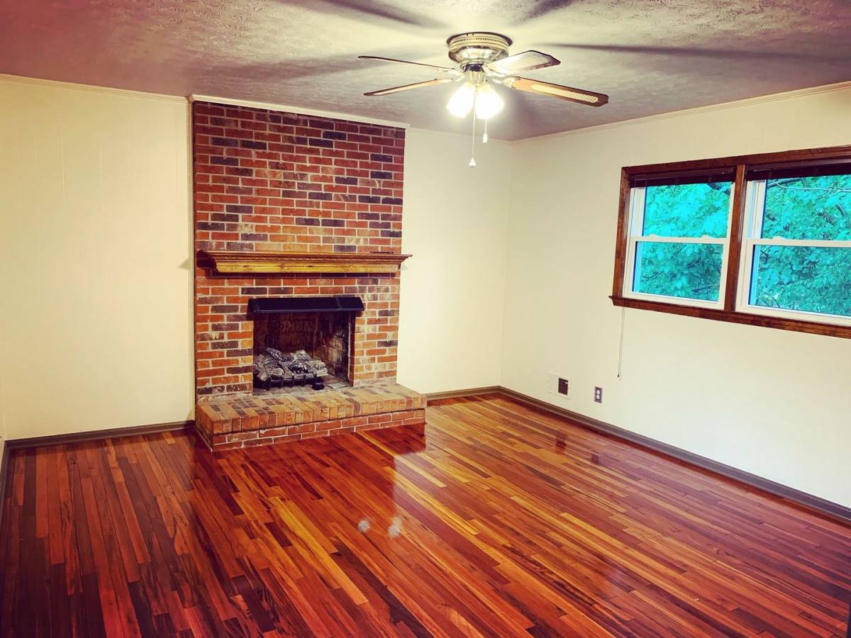 Apartment for rent at 4001 Riveroaks Circle, Louisville, KY 40241