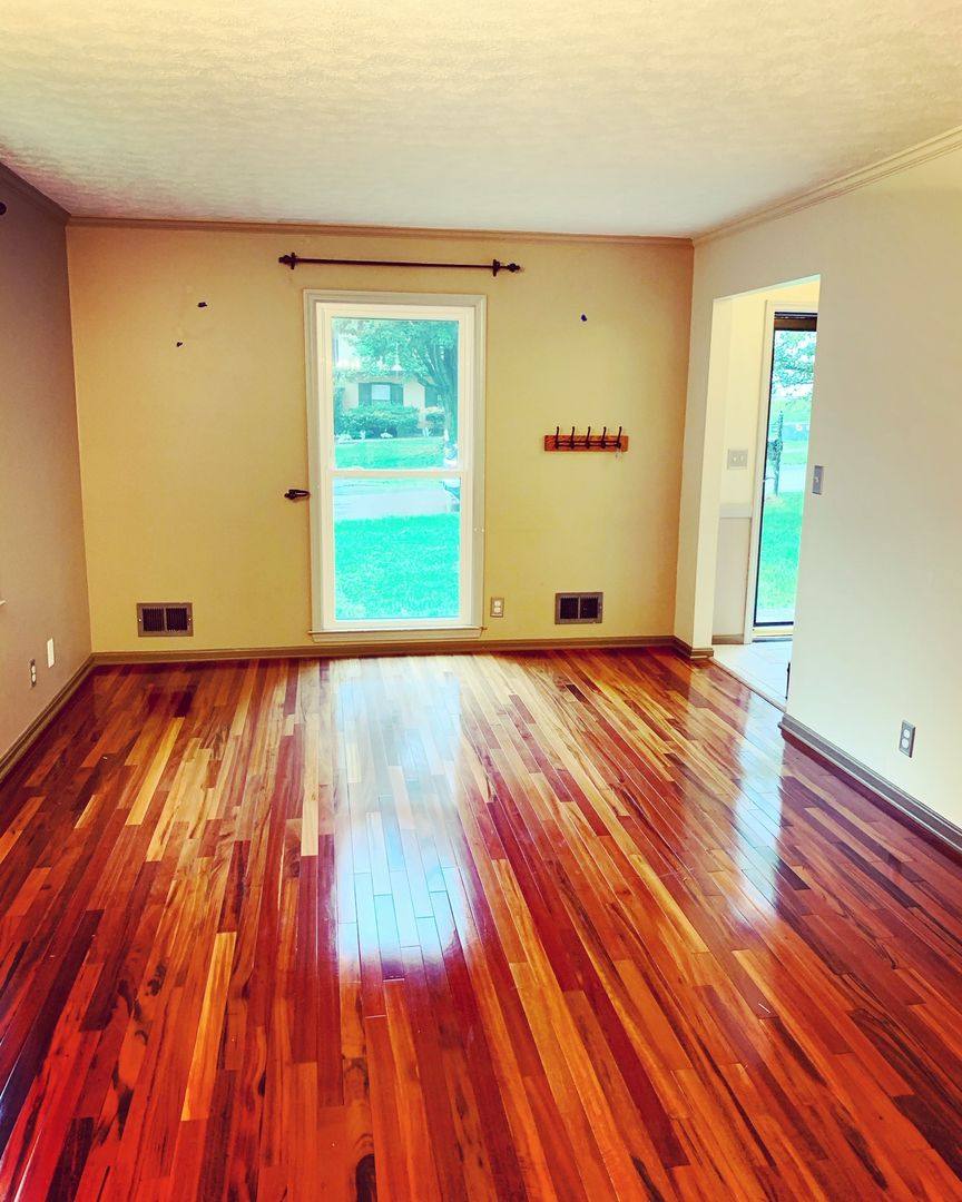 Apartment for rent at 4001 Riveroaks Circle, Louisville, KY 40241
