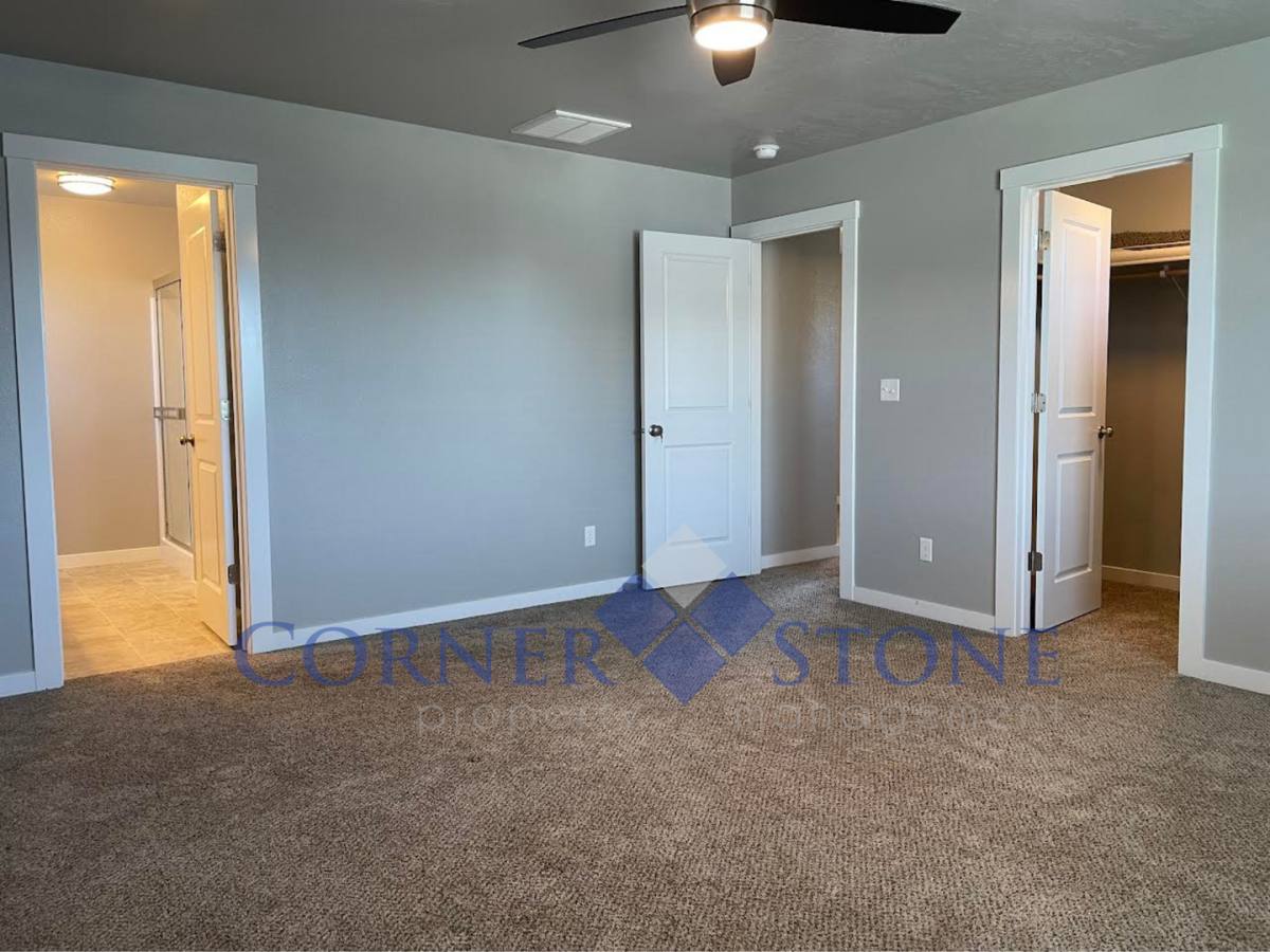 House for rent at 152 S Riggs Springs Ave, Meridian, ID 83642