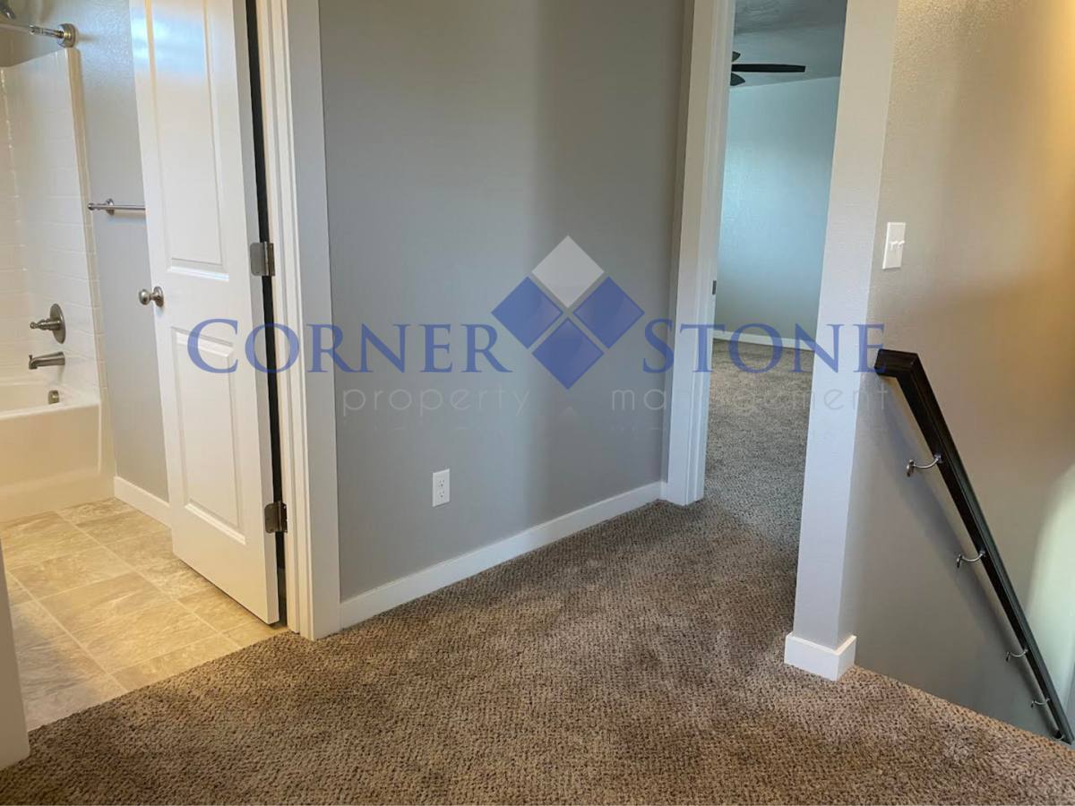 House for rent at 152 S Riggs Springs Ave, Meridian, ID 83642