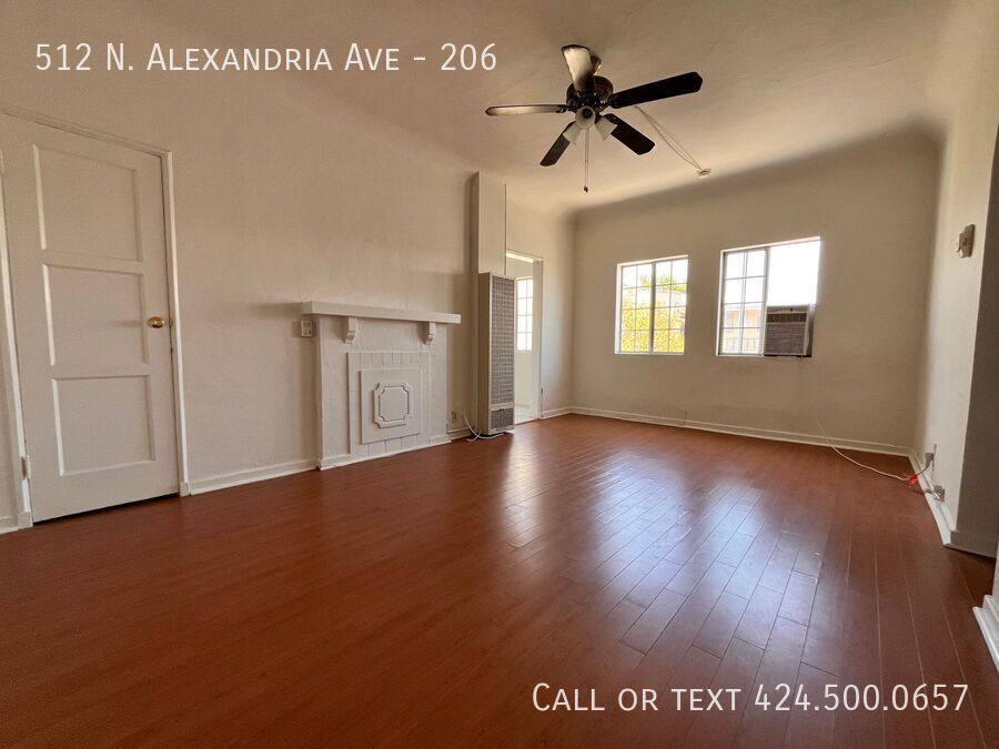 Apartment for rent at 512 N Alexandria Ave #206, Los Angeles, CA 90004