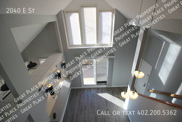 Apartment for rent at 2040 E St, Lincoln, NE 68510