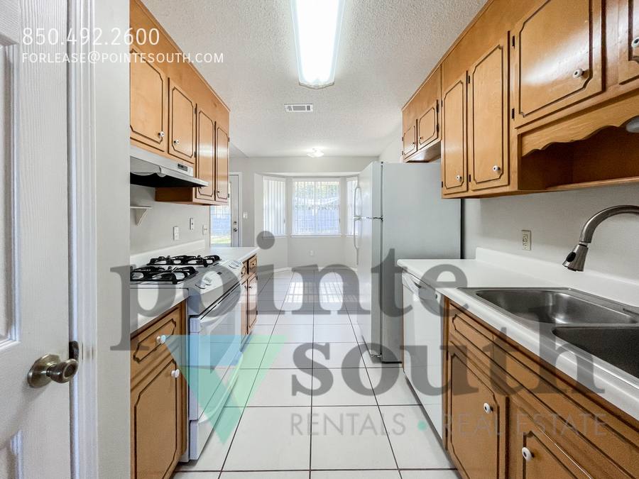 House for rent at 2001 W Indies Dr, Pensacola, FL 32506