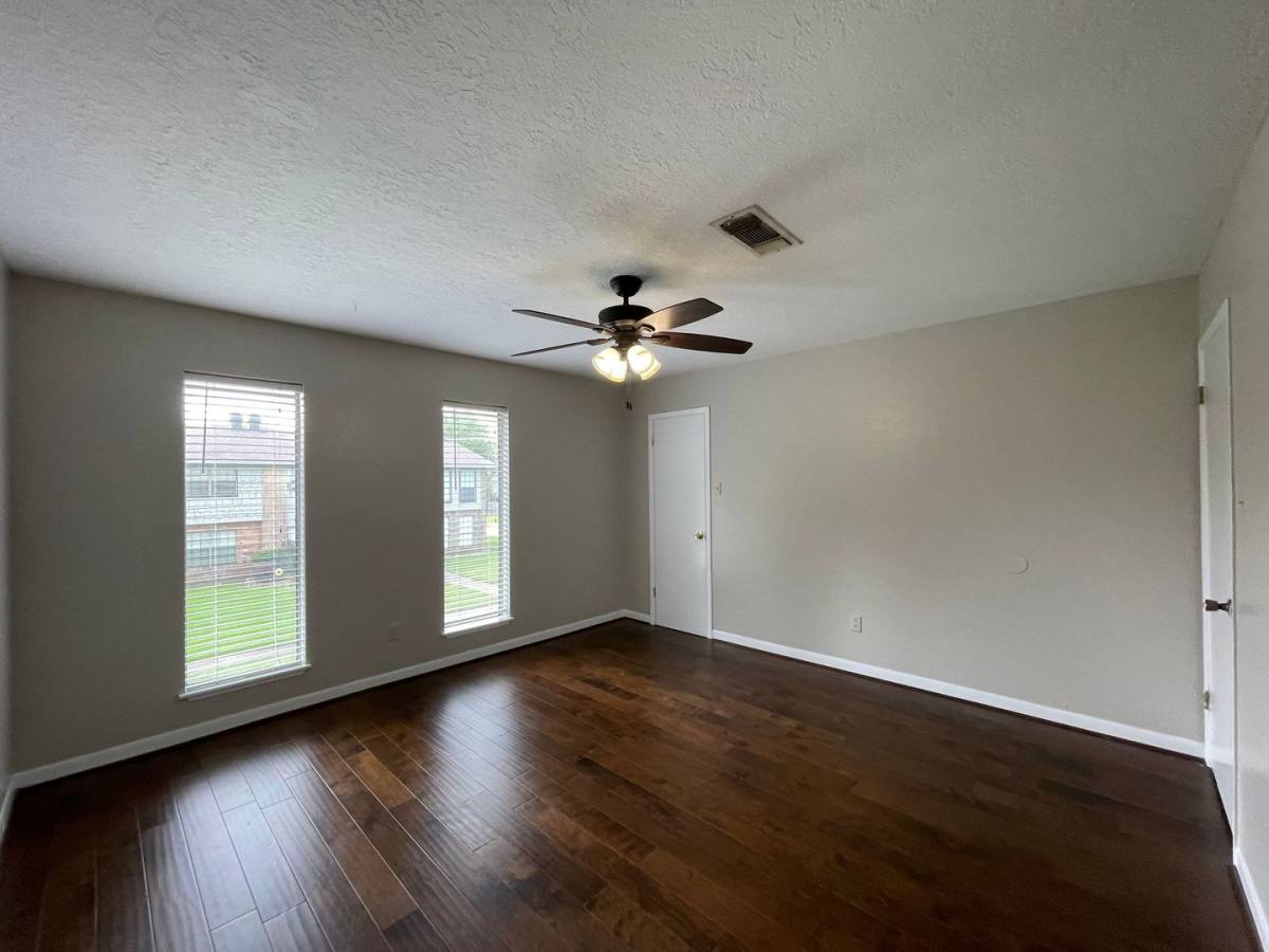 Townhouse for rent at 2700 N 16th St, Beaumont, TX 77703