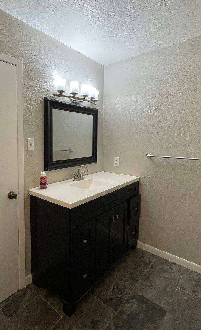 Townhouse for rent at 2700 N 16th St, Beaumont, TX 77703