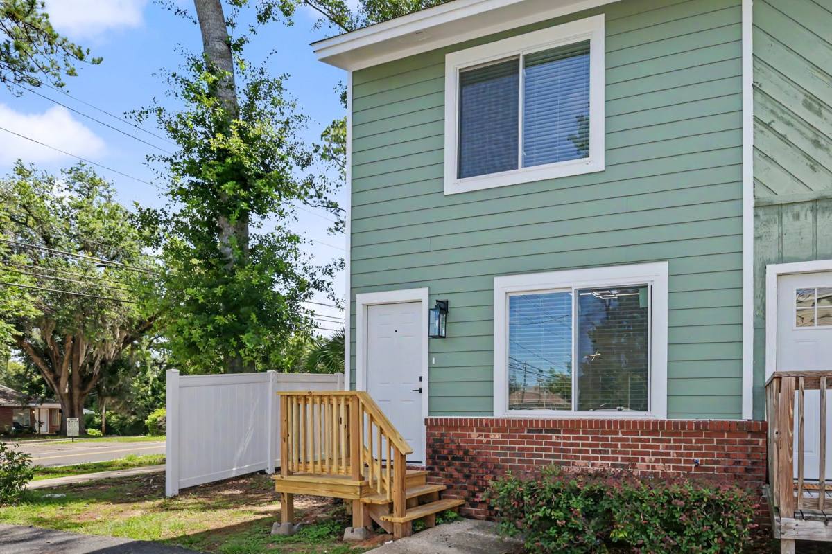Townhouse for rent at 1889 Bellevue Way, Tallahassee, FL 32304