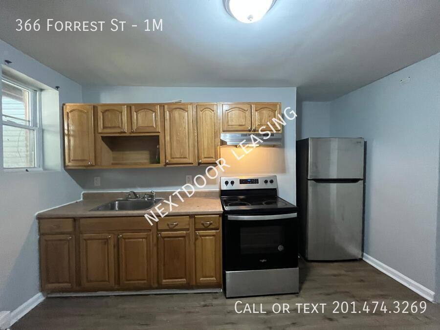 Apartment for rent at 366 Forrest St #1M, Jersey City, NJ 07304