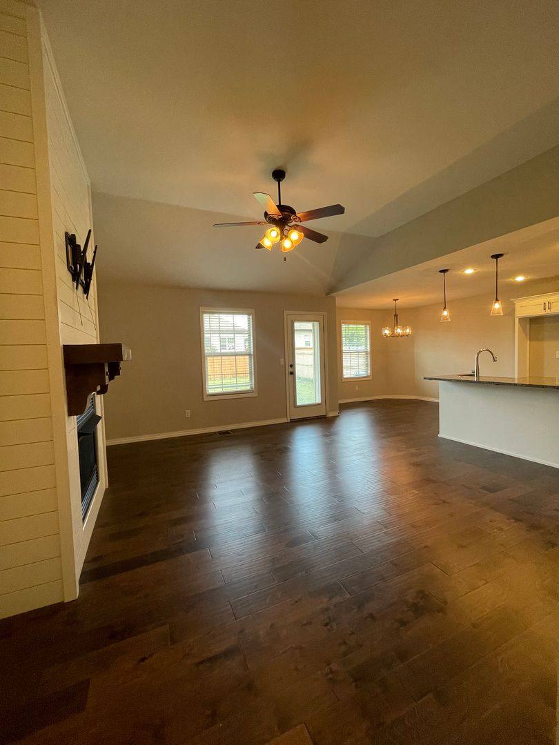 House for rent at 696 N Montego St, Nixa, MO 65714