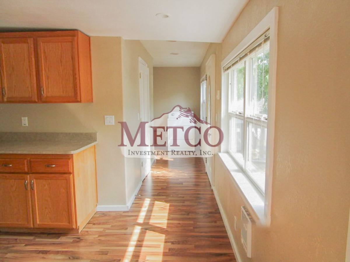 Apartment for rent at 1240 1242 E, Eugene, OR 97403