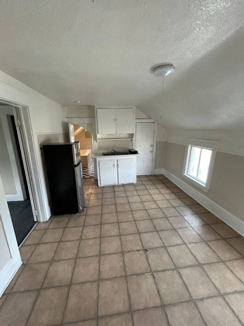 Apartment for rent at 3614 E 46th St, Cleveland, OH 44105