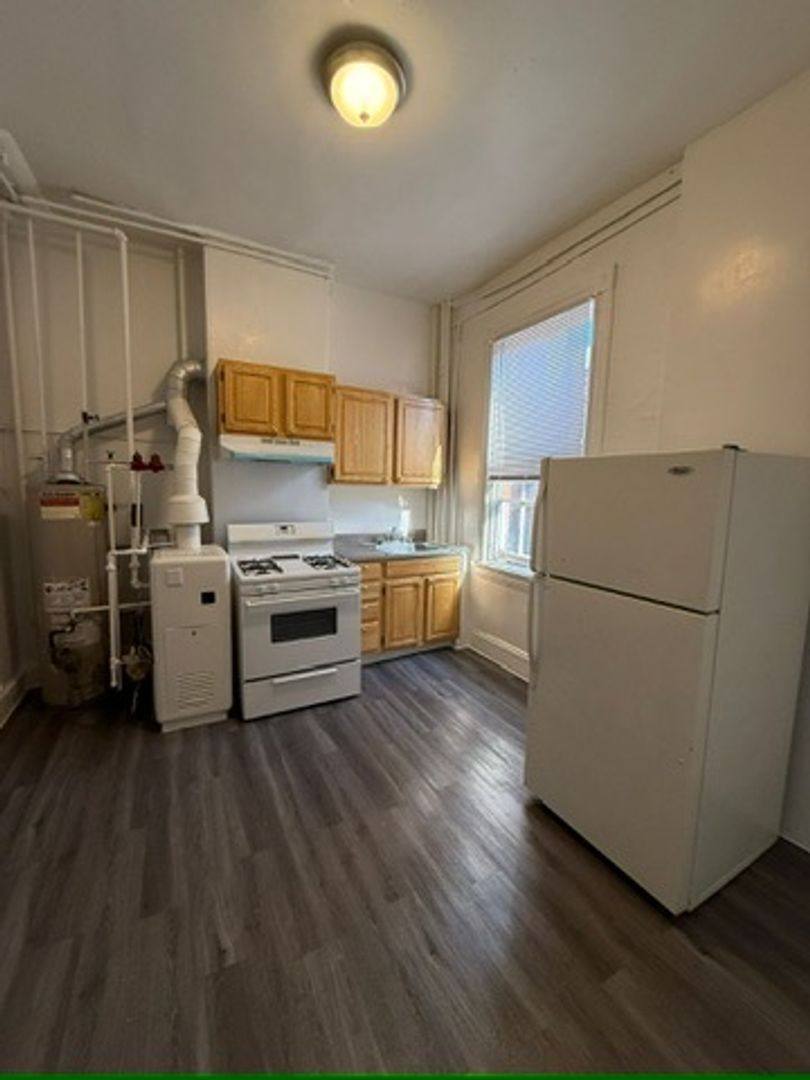 Apartment for rent at 1408 P St NW, Washington, DC 20005
