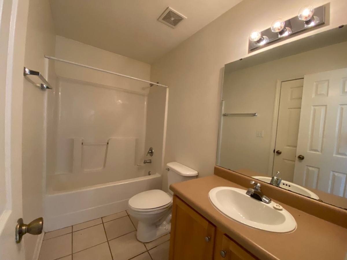 Apartment for rent at 2210 Mission Rd, Tallahassee, FL 32304