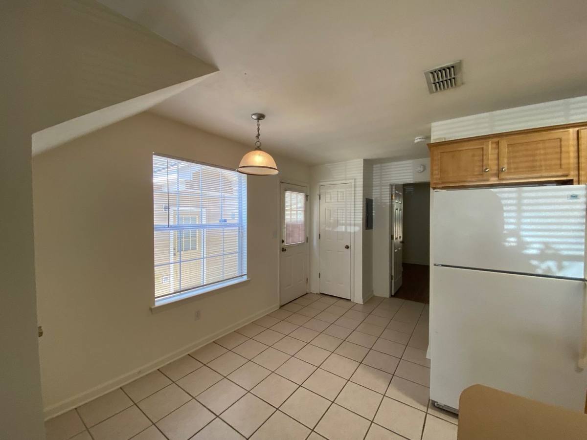 Apartment for rent at 2210 Mission Rd, Tallahassee, FL 32304