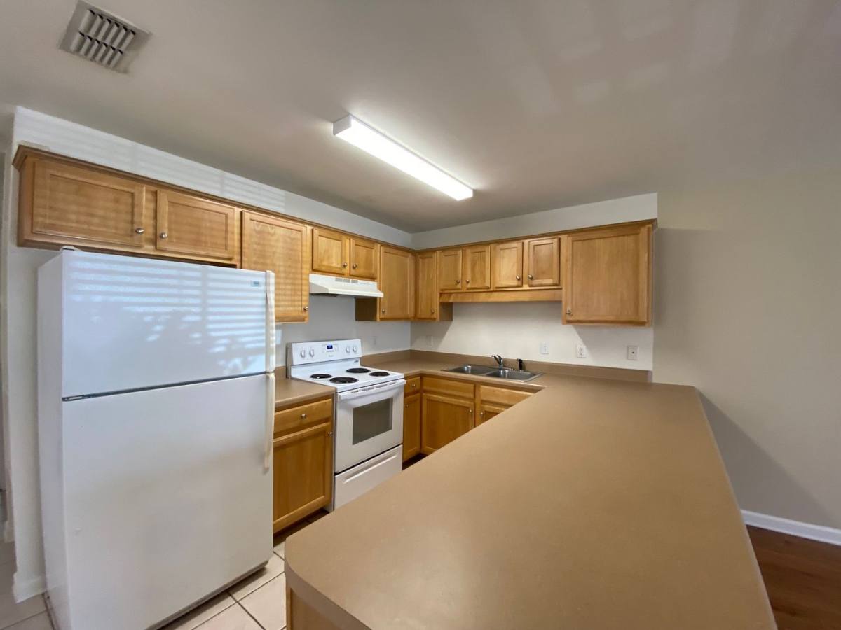 Apartment for rent at 2210 Mission Rd, Tallahassee, FL 32304