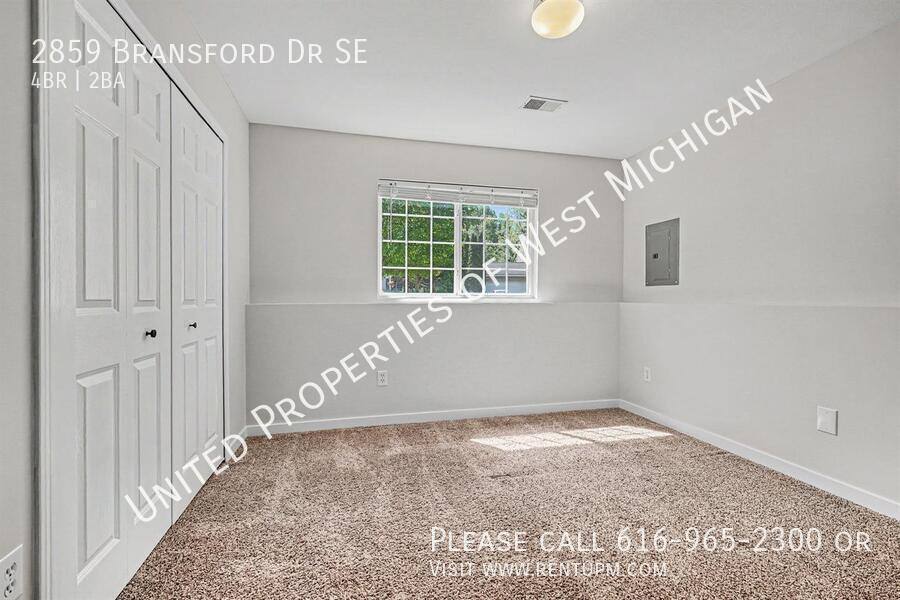 House for rent at 2859 Bransford Dr SE, Grand Rapids, MI 49512