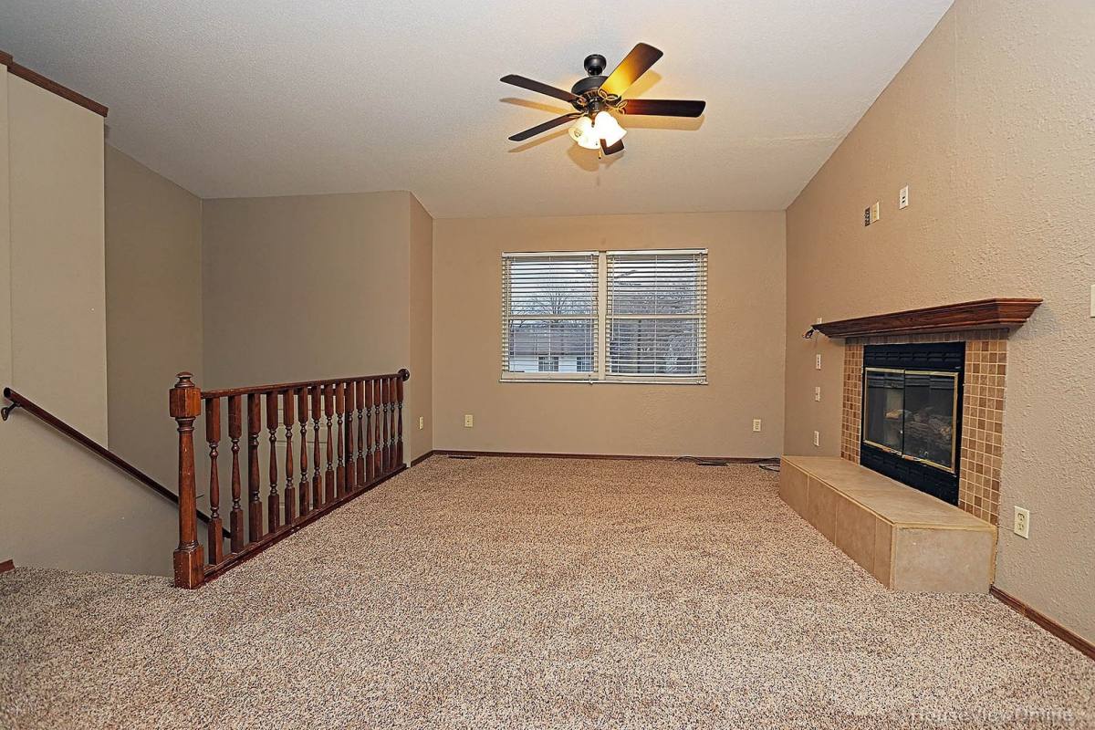 House for rent at 1954 Longview Dr, Cape Girardeau, MO 63701